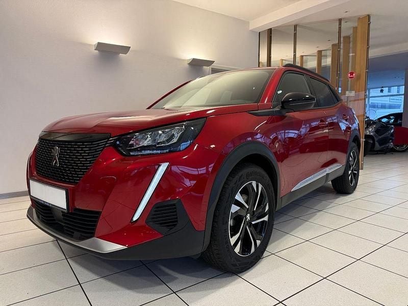 Gebraucht Peugeot 2008 Allure 131 PS (96 kW) 2023 Rot SUV