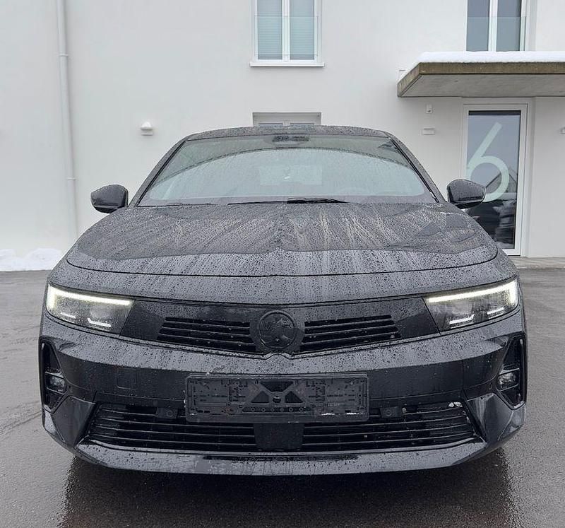 Gebraucht Opel Astra Ultimate 131 PS (96 kW) 2023 Schwarz Kombi