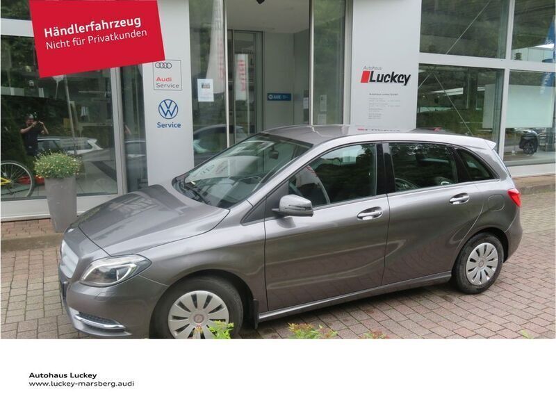Grau Gebraucht 2014 Mercedes B180 Van / Kleinbus | 9.700 € (Superpreis) - Bild 1/4