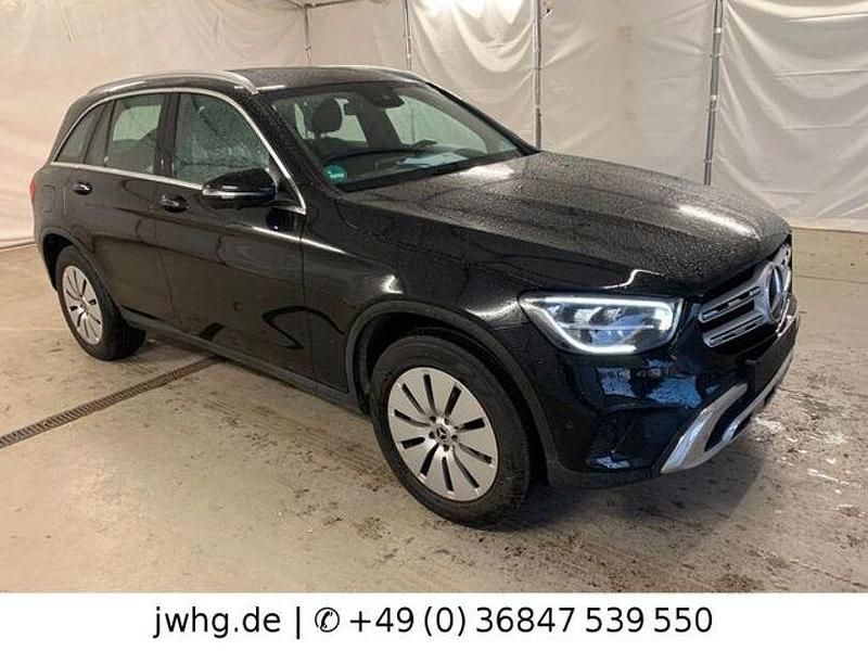 Gebraucht Mercedes GLC300e 320 PS (235 kW) 2021 Schwarz SUV
