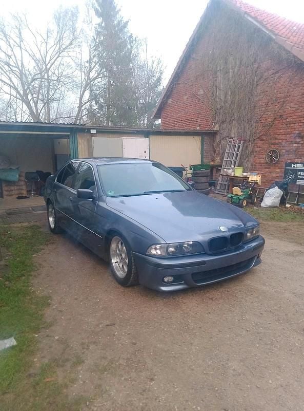 Gebraucht BMW 525 163 PS (119 kW) 2000 Blau Limousine