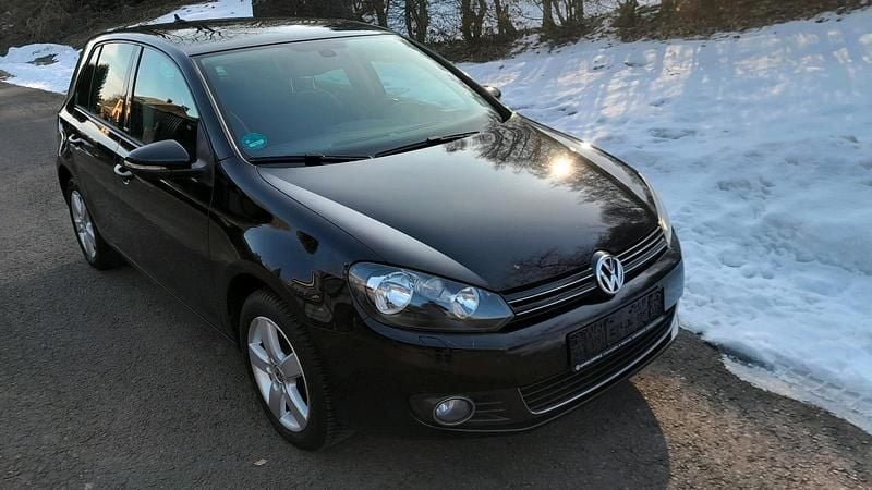 Gebraucht VW Golf VII 105 PS (77 kW) 2012 Schwarz Limousine