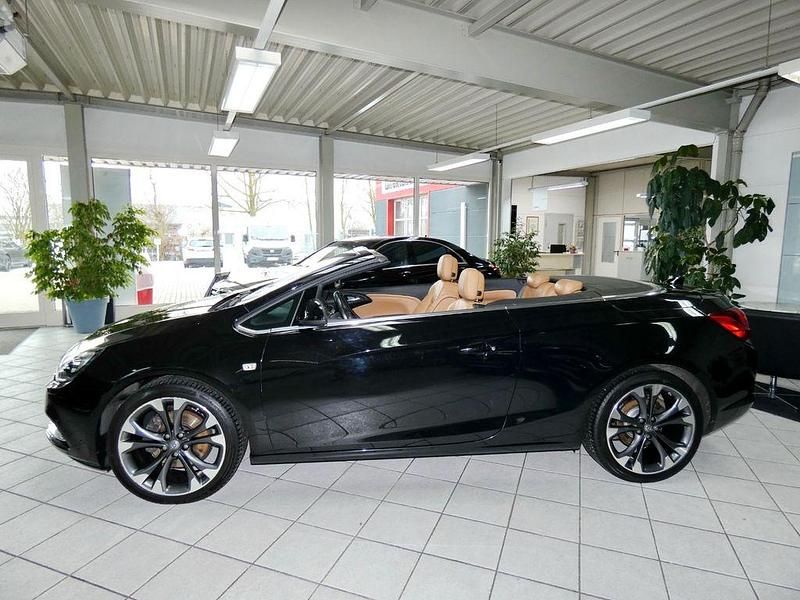 Gebraucht Opel Cascada Ultimate 140 PS (102 kW) 2018 Schwarz Cabrio