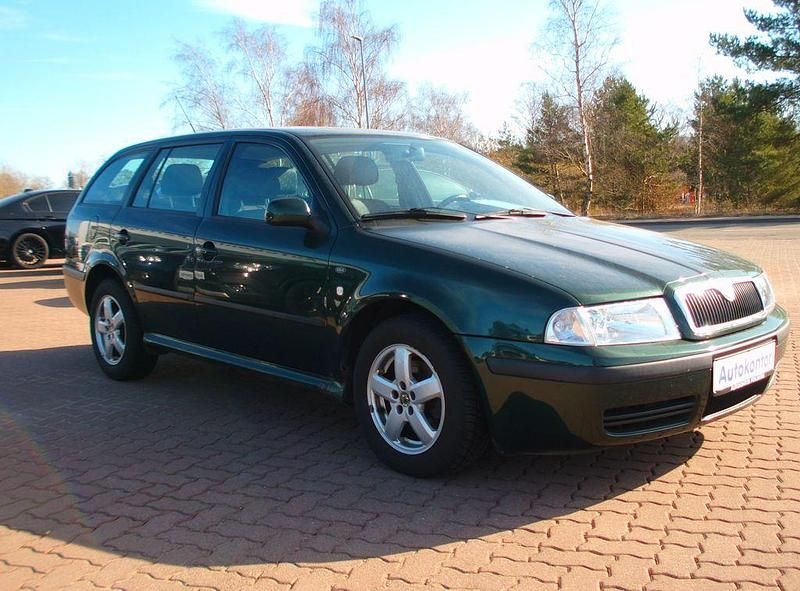 Gebraucht Skoda Octavia Ambiente 90 PS (66 kW) 2001 Grün Kombi