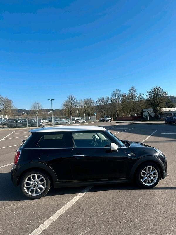 Gebraucht Mini Cooper 136 PS (100 kW) 2015 Schwarz Kleinwagen