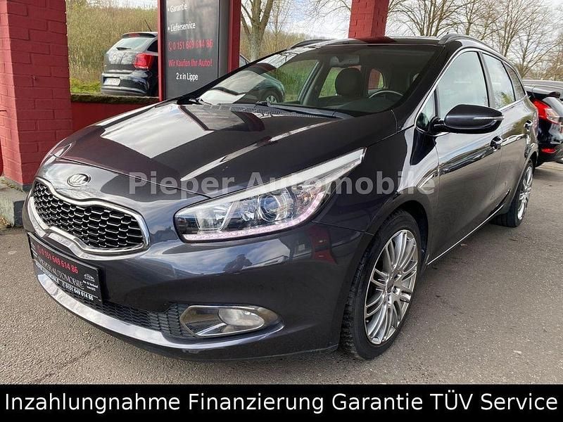 Usado Kia Ceed Platinum Edition 135 HP (99 kW) 2013 Cinzento Citadino