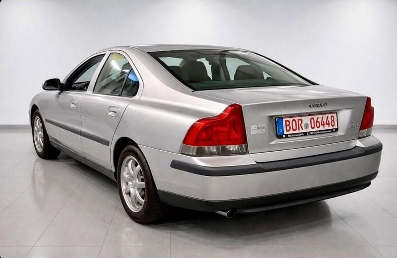 Gebraucht Volvo S60 140 PS (102 kW) 2001 Silber Limousine