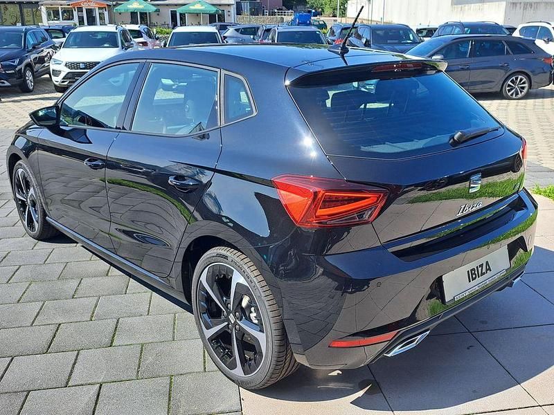Neu Seat Ibiza FR 116 PS (85 kW) 2025 Schwarz Limousine
