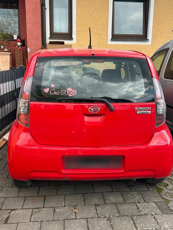 Gebraucht Daihatsu Sirion 67 PS (49 kW) 2008 Rot Kleinwagen