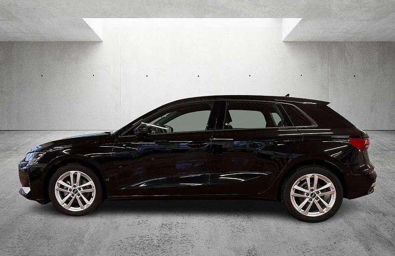 Gebraucht Audi A3 Advanced 116 PS (85 kW) 2025 Schwarz Limousine
