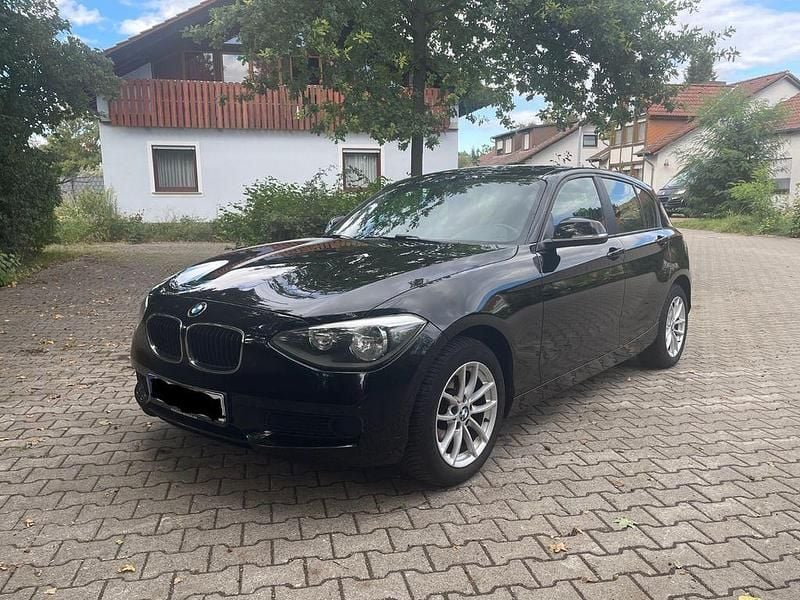 Schwarz Gebraucht 2014 BMW 116 Advantage Kleinwagen | 7.700 € (Guter Preis) - Bild 1/4