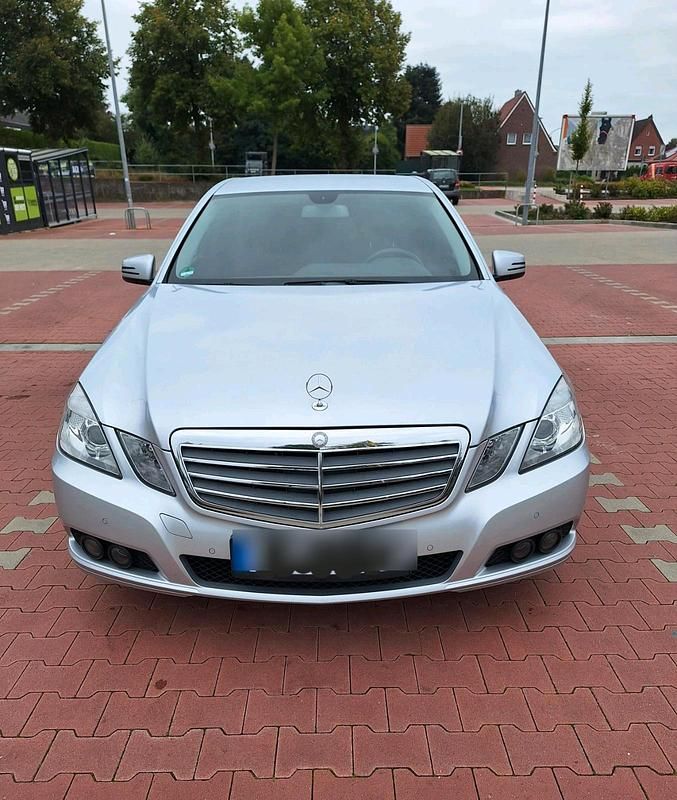 Gebraucht Mercedes E220 170 PS (125 kW) 2009 Grau Limousine