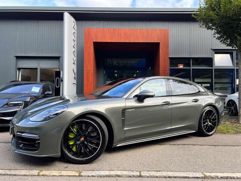 Aventuringrün Gebraucht 2023 Porsche Panamera Turbo S Sport Limousine | 139.500 € (Fairer Preis) - Bild 1/4