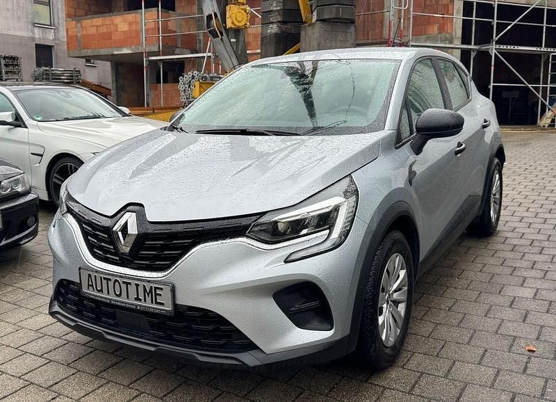 Grau Gebraucht 2021 Renault Captur Life SUV | 14.990 € (Guter Preis) - Bild 1/4