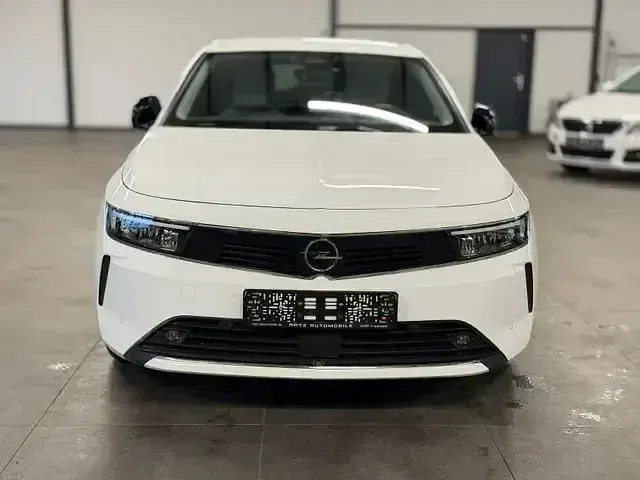 Gebraucht Opel Astra Elegance 131 PS (96 kW) 2023 Weiß Kleinwagen