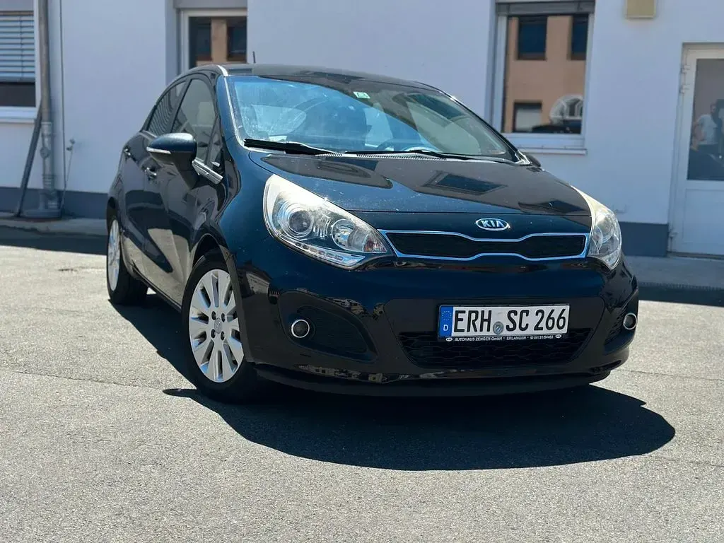 Gebraucht Kia Rio Spirit 109 PS (80 kW) 2011 Schwarz Limousine