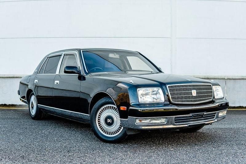Schwarz Gebraucht 2009 Toyota Century Limousine | 18.900 € - Bild 1/4