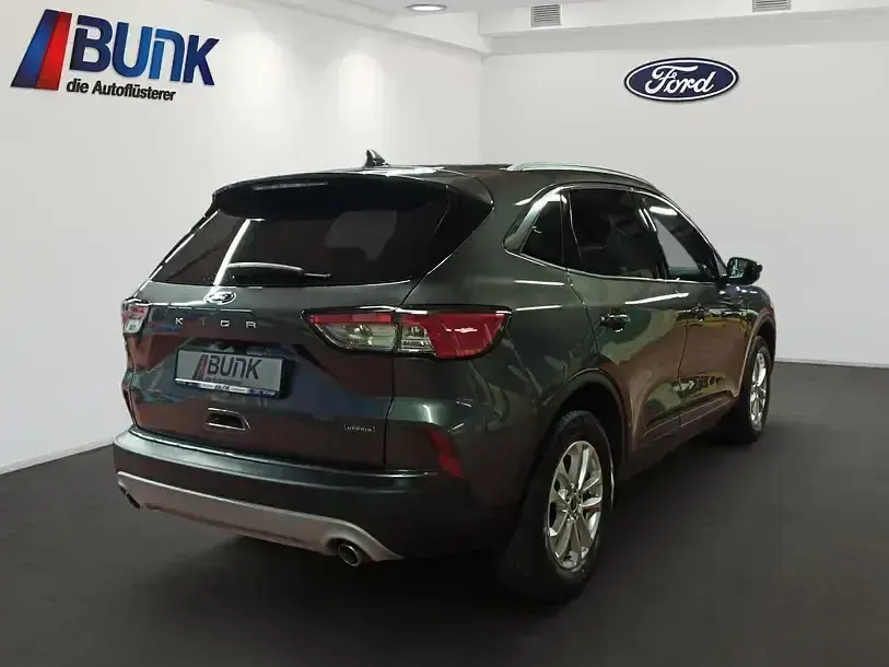 Gebraucht Ford Kuga Titanium 225 PS (165 kW) 2022 Grau SUV