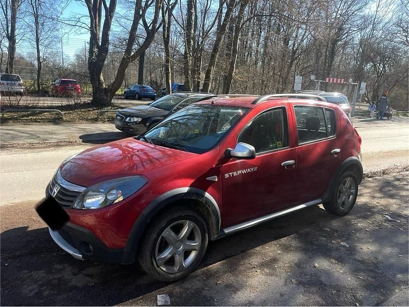 Gebraucht Dacia Sandero Stepway 84 PS (61 kW) 2012 Rot Kleinwagen