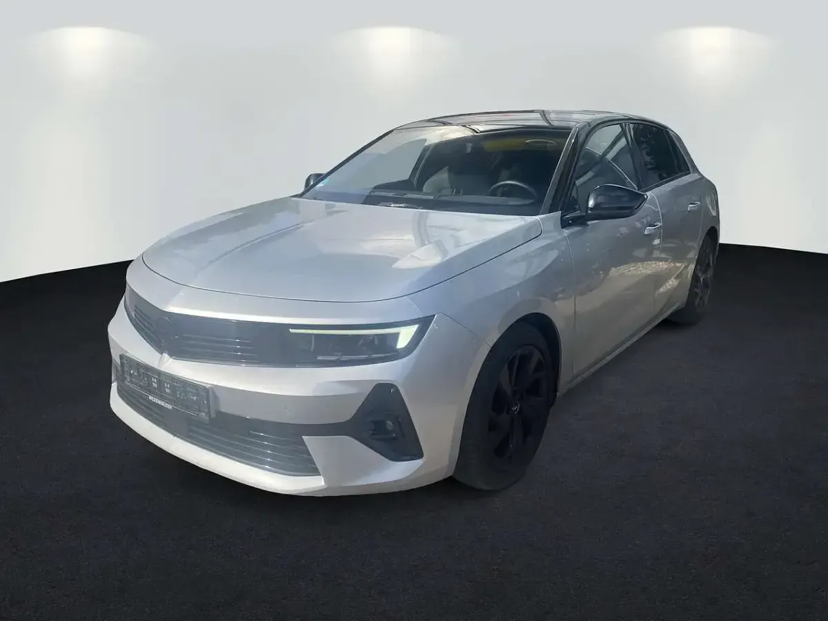 Gebraucht Opel Astra 131 PS (96 kW) 2023 Silber Kleinwagen