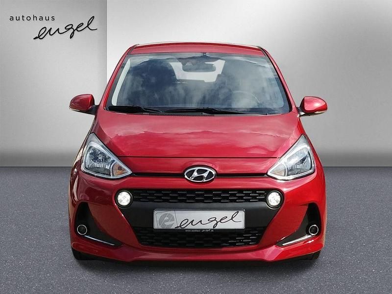 Gebraucht Hyundai i10 Style 87 PS (63 kW) 2019 Rot Kleinwagen