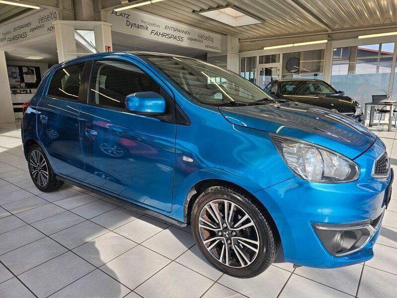 Blau Gebraucht 2018 Mitsubishi Space Star Edition Kleinwagen | 12.490 € (Fairer Preis) - Bild 1/4