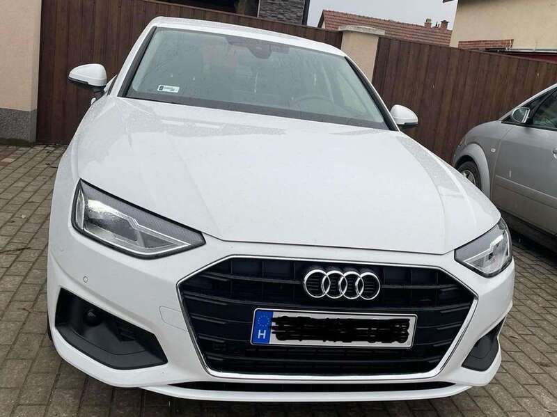Weiß Gebraucht 2022 Audi A4 Limousine | 32.500 € (Fairer Preis) - Bild 1/4
