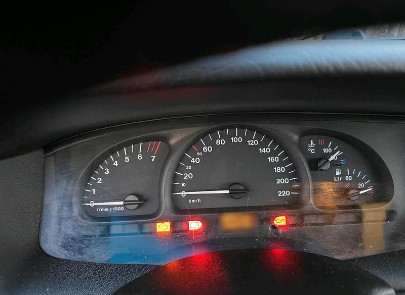 Gebraucht Opel Vectra 101 PS (74 kW) 1997 Grau Limousine