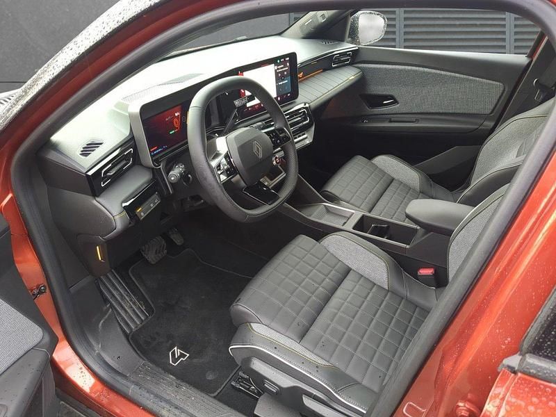 Gebraucht Renault R4 Iconic 110 kW (150 PS) 2025 Terracottabraun+blackpearlsch Kleinwagen