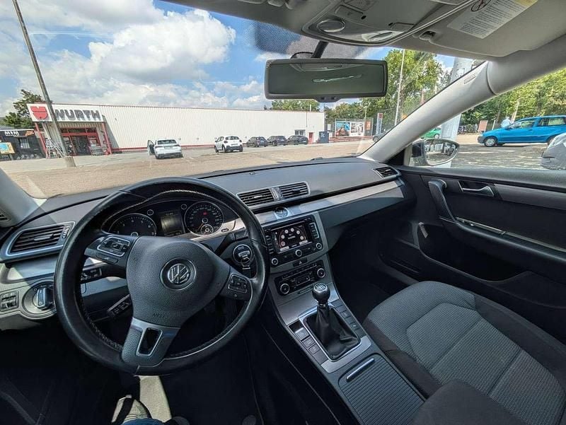 Schwarz Gebraucht 2011 VW Passat Comfortline Limousine | 4.500 € (Guter Preis) - Bild 1/4