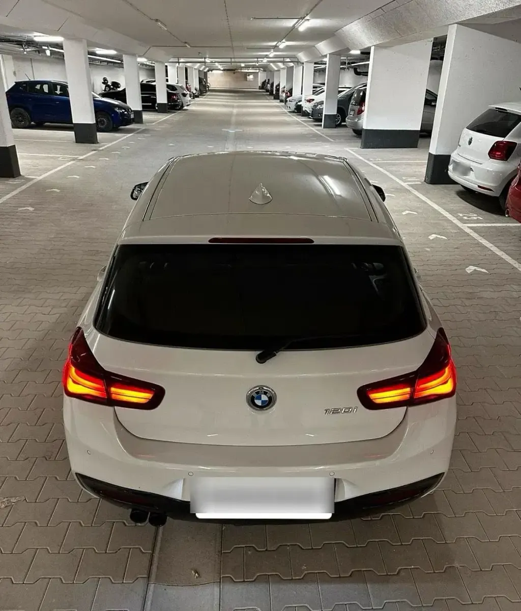 Gebraucht BMW 120 M Sport 184 PS (135 kW) 2018 Weiß Kleinwagen