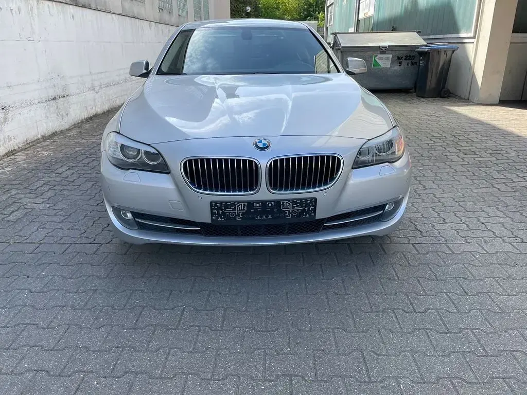 Second-hand BMW 525 204 CP (150 kW) 2011 Argintiu Berlinǎ