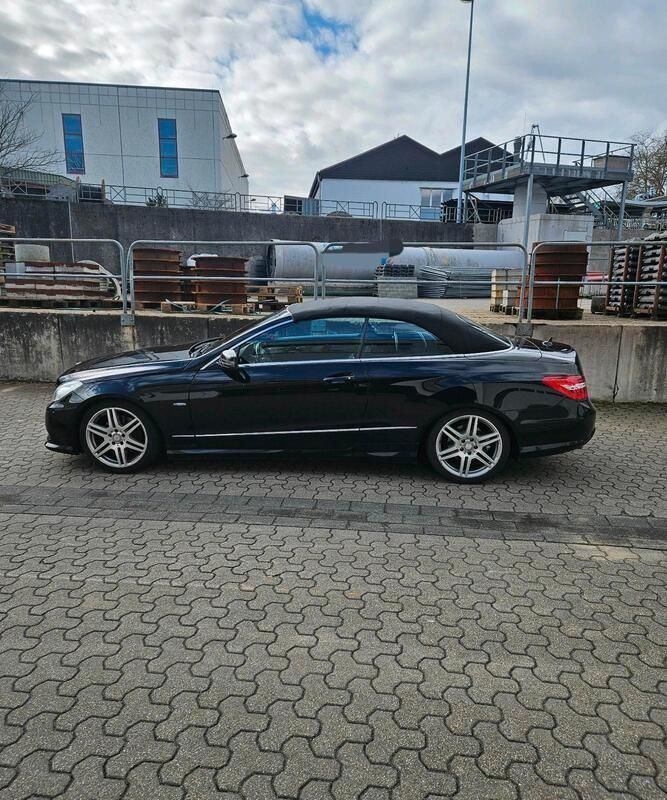 Schwarz Gebraucht 2010 Mercedes E350 Avantgarde Cabrio | 14.799 € (Fairer Preis) - Bild 1/4