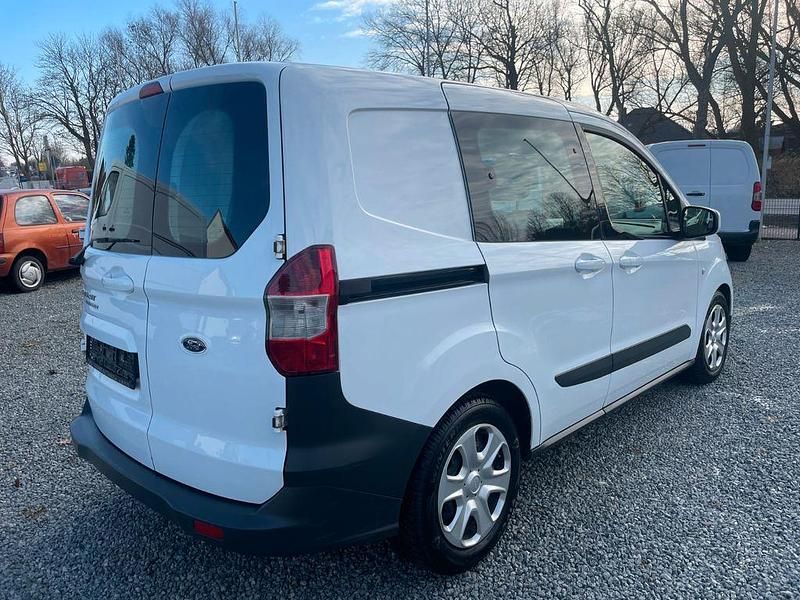 Gebraucht Ford Transit Trend 75 PS (55 kW) 2020 Weiß Kombi