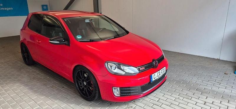 Rot Gebraucht 2010 VW Golf GTI Limousine | 8.250 € (Fairer Preis) - Bild 1/4