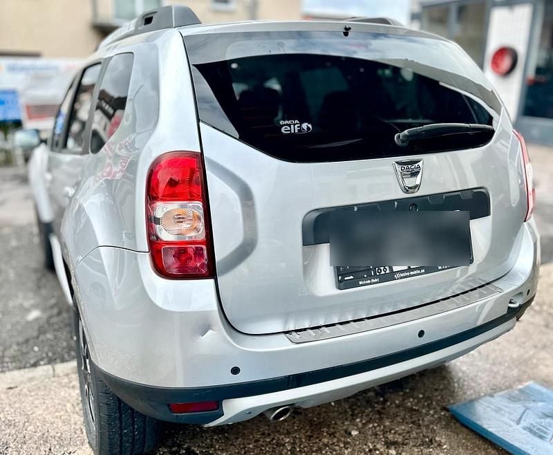 Gebraucht Dacia Duster Black Shadow 125 PS (91 kW) 2017 Silber SUV