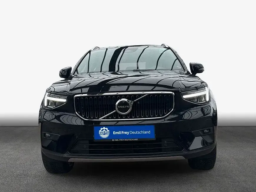 Gebraucht Volvo XC40 Core 163 PS (119 kW) 2025 Schwarz SUV