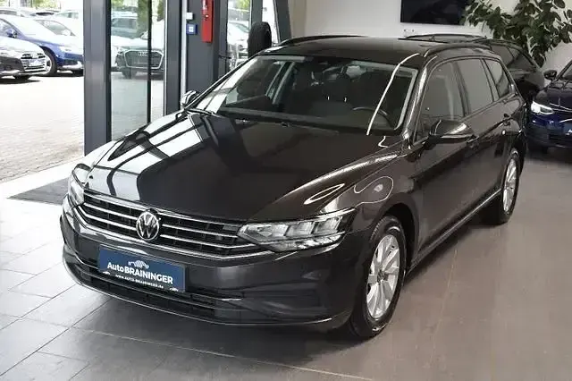 Gebraucht VW Passat 150 PS (110 kW) 2021 Grau Kombi