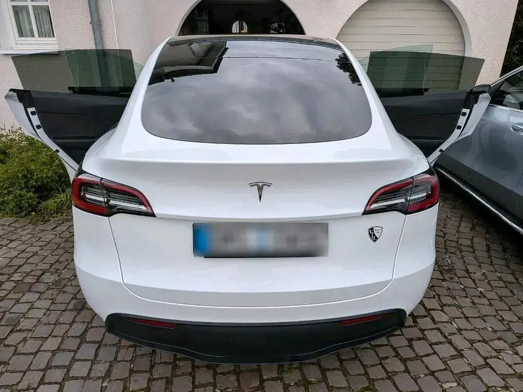 Usado Tesla Model Y Standard Range 219 kW (299 CV) 2023 Blanco SUV