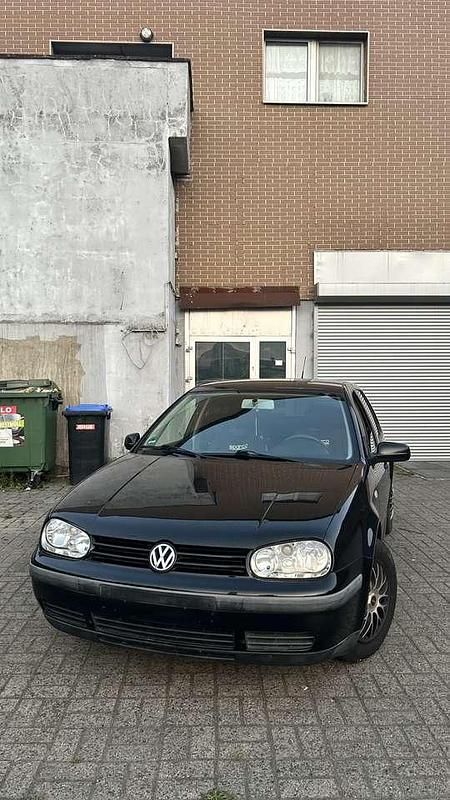 Schwarz Gebraucht 2002 VW Golf IV Limousine | 500 € (Superpreis) - Bild 1/4