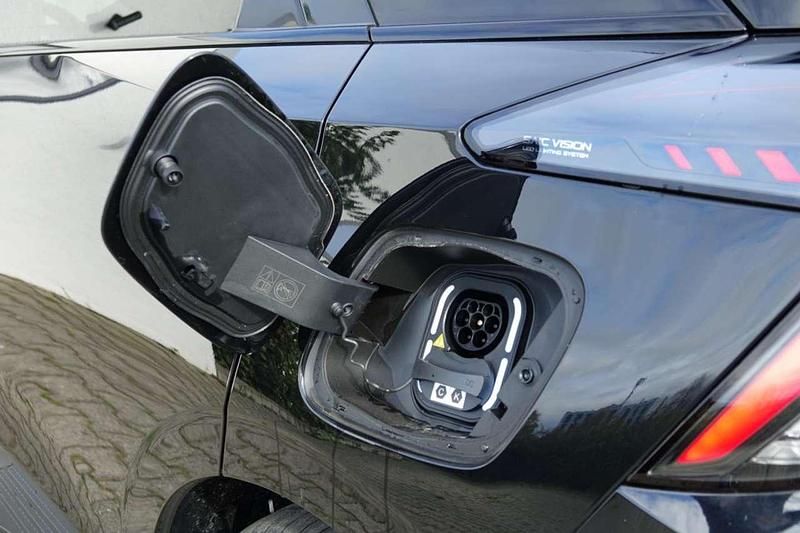 Neu MG MG4 EV Luxury 150 kW (204 PS) 2026 Pebble black Kleinwagen