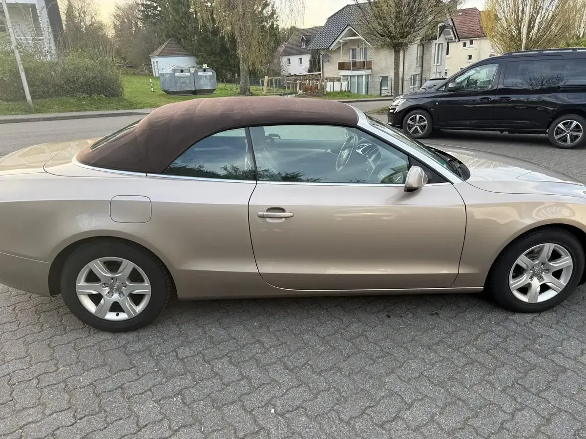 Gebraucht Audi A5 Cabriolet 160 PS (117 kW) 2010 Gold Cabrio