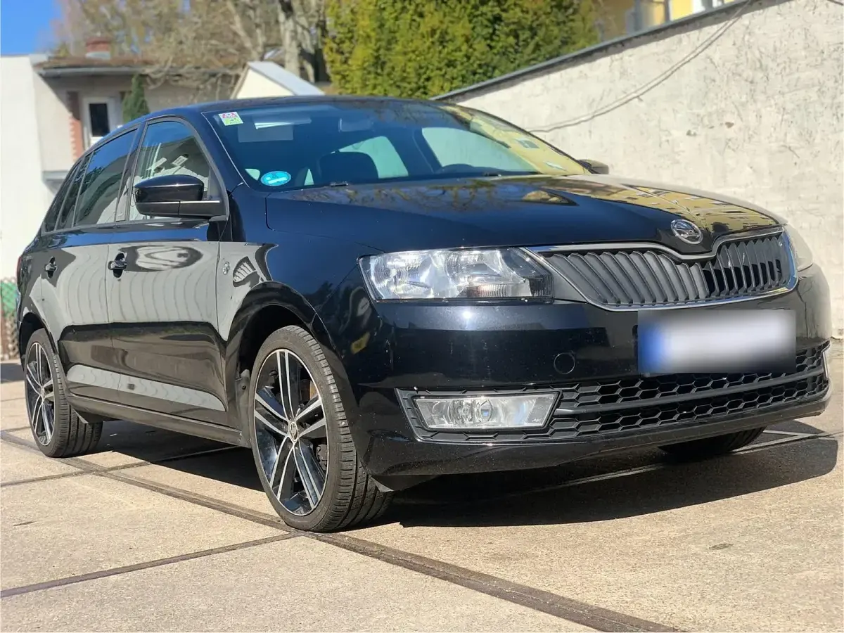 Gebraucht Skoda Rapid 90 PS (66 kW) 2015 Schwarz Kleinwagen