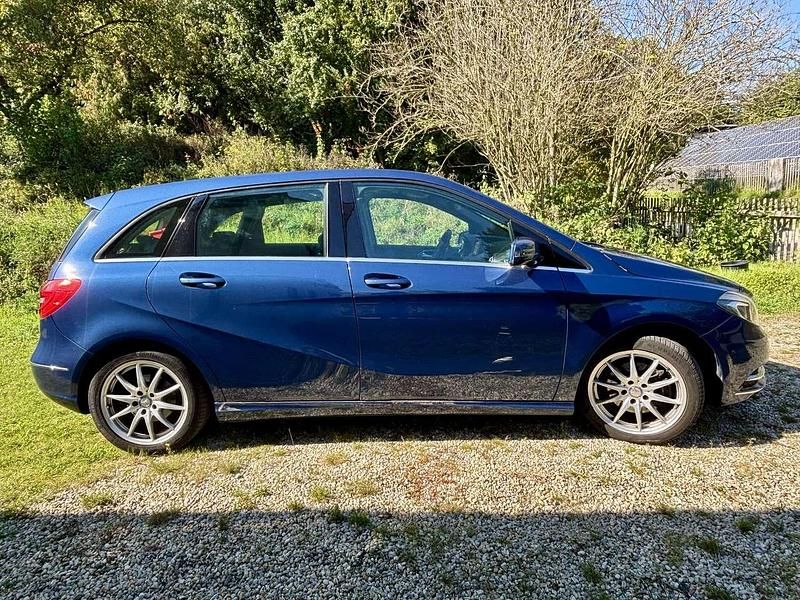 Gebraucht Mercedes B200 136 PS (100 kW) 2012 Van / Kleinbus