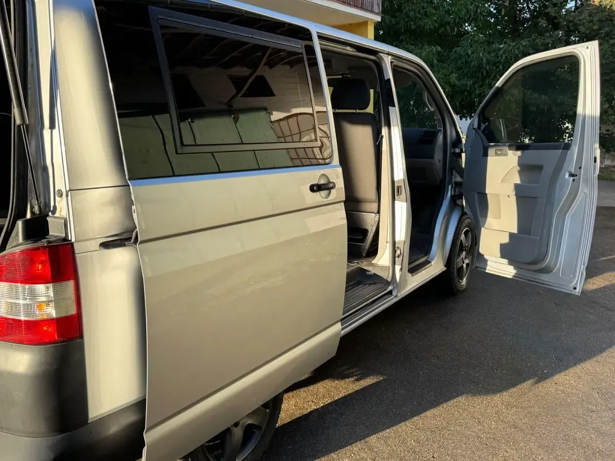 Gebraucht VW T5 140 PS (102 kW) 2015 Silber Van