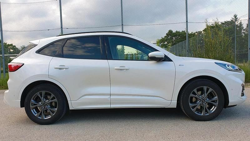 Gebraucht Ford Kuga ST-Line X 190 PS (139 kW) 2020 Weiß SUV