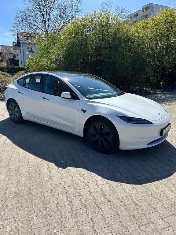 Gebraucht Tesla Model 3 RWD 211 kW (288 PS) 2023 Weiß Limousine