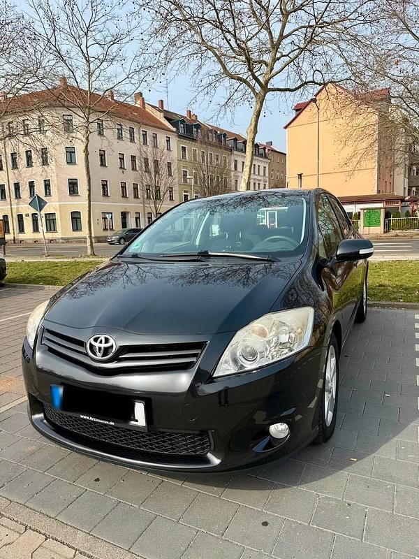 Gebraucht Toyota Auris 2011 Schwarz Kleinwagen