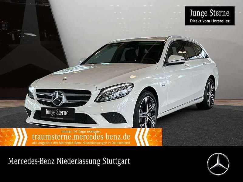 Weiß Gebraucht 2020 Mercedes C300e Avantgarde Limousine | 26.490 € (Fairer Preis) - Bild 1/3