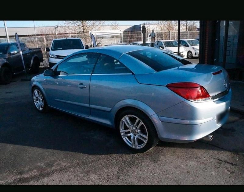 Gebraucht Opel Astra Cabriolet 140 PS (102 kW) 2007 Blau Cabrio